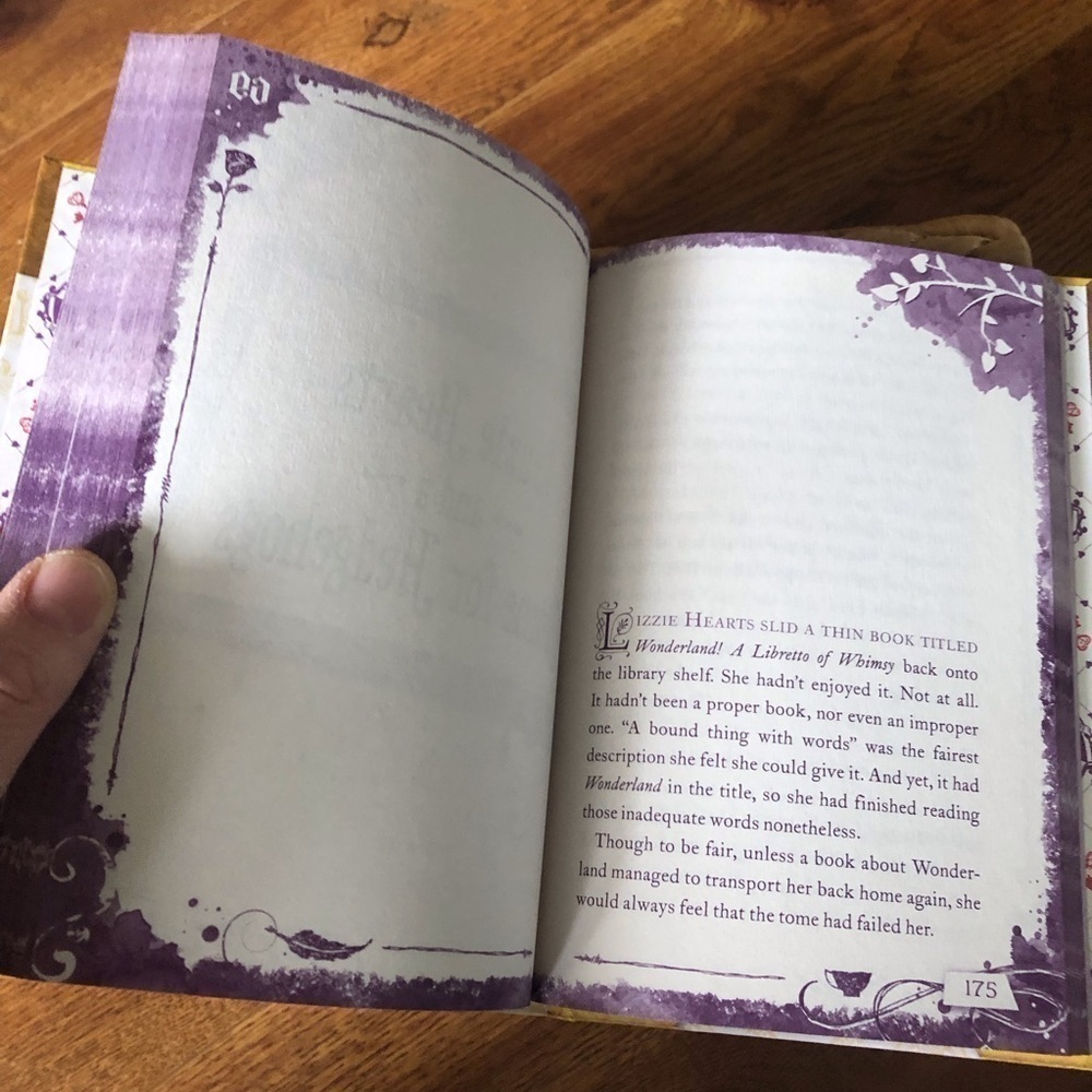 Ever After High: Once Upon a Time: A Story Collection, Hardback book - Picture 4 of 5